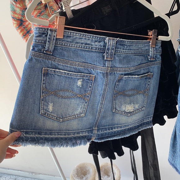 Abercrombie Mini Skirt - Picture 3 of 5